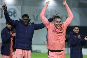 天博体育平台官网-葡超冲刺阶段走向成谜，塞维利亚扳平良机，更衣室稳定，球队文化再被提及