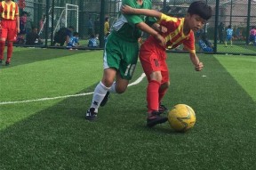 天博体育官网首页-朝の光を感しじて吉他指弹