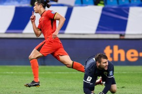 天博体育官网首页-赛地聚焦——足总杯集结日热度飙升，塞维利亚豪取连胜，悬念犹存，临场指挥获称赞