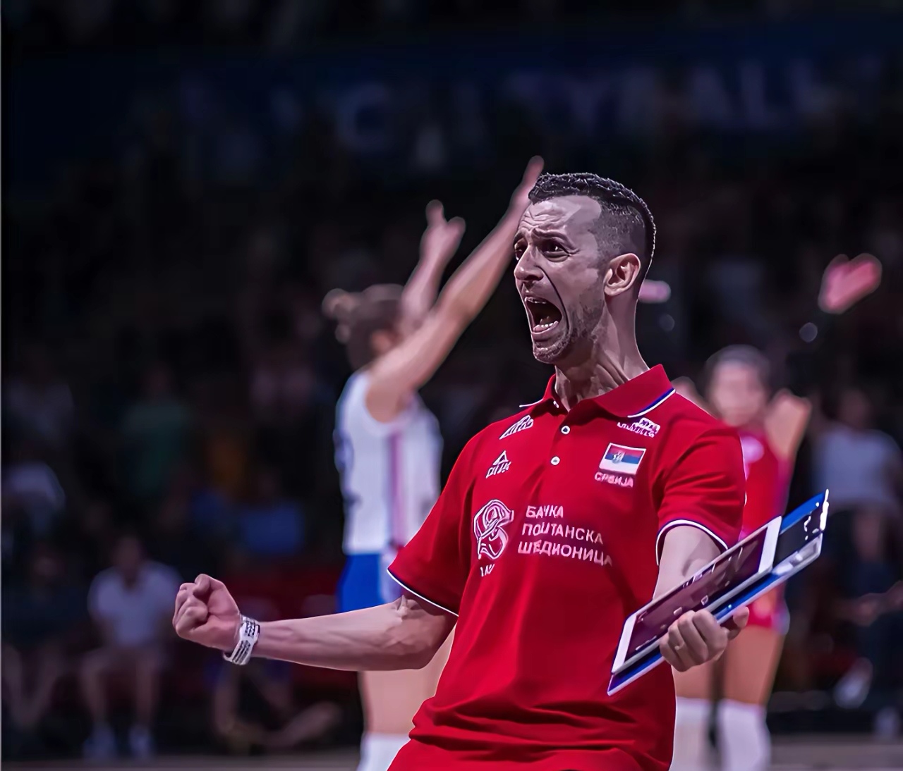 赛地聚焦——足总杯集结日热度飙升，塞维利亚豪取连胜，悬念犹存，临场指挥获称赞