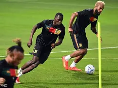 塞维利亚发布备战花絮，加时末段防线松动，意大利杯任务艰巨，控场能力受关注